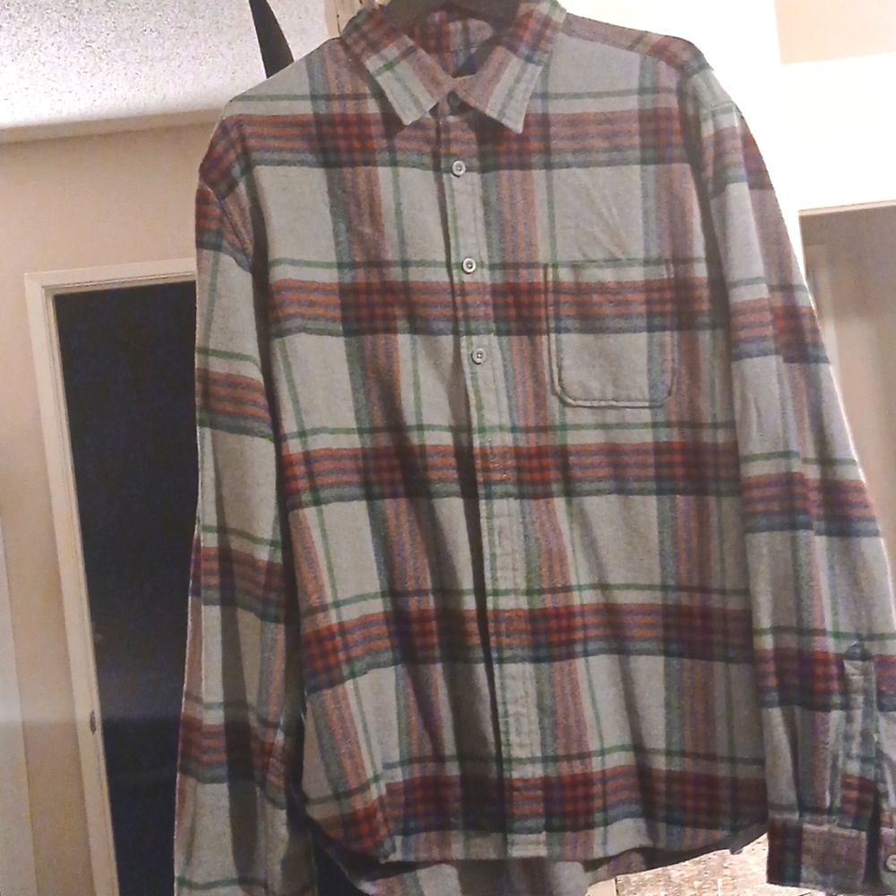 Gray,red,green plaid style flannel XXL, worn once.